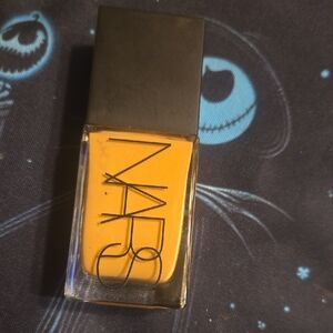 NARS Radiant Foundation SHADE M2.5 SAHEAL